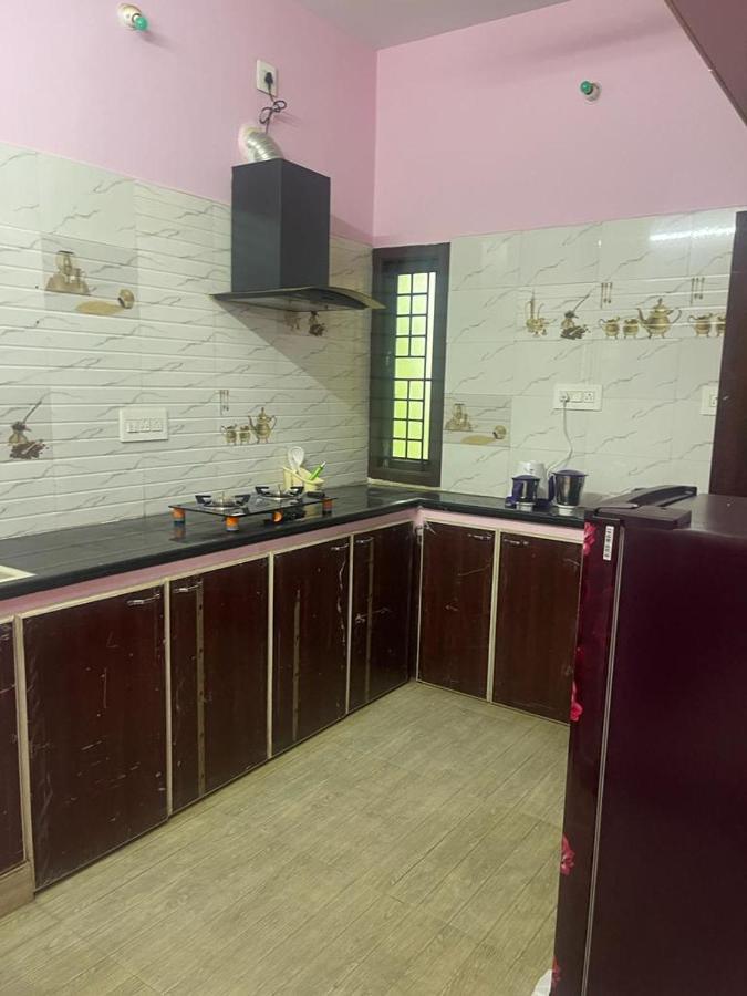 White Home Service Apartment 2Bhk 马杜赖 外观 照片