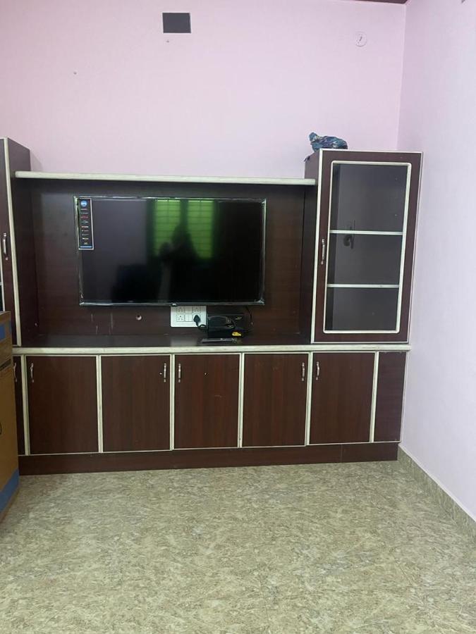 White Home Service Apartment 2Bhk 马杜赖 外观 照片